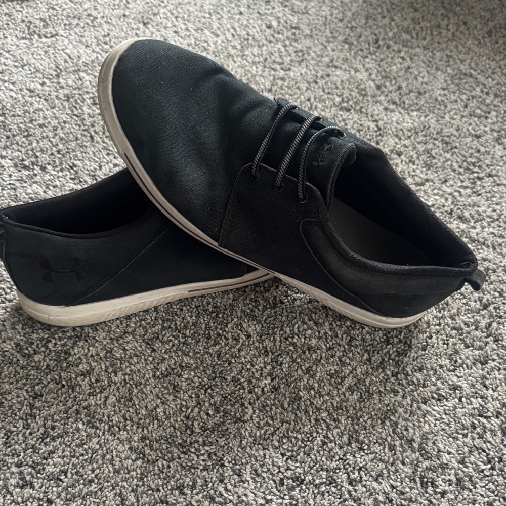 Under Armour Men's Black Sneakers
